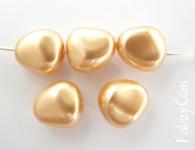 15грн (5шт) Перли кришталеві  фігурні Preciosa золотисті  11x9,5mm форма Elliptic Gold 13150021